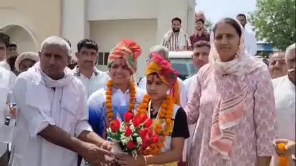 सिद्धमुख: कलाल कोटड़ा की बेटी अंशिका ने तमिलनाडु में लहराया परचम, सब-जूनियर वूशू प्रतियोगिता में राष्ट्रीय स्तर पर जीता स्वर्ण पदक