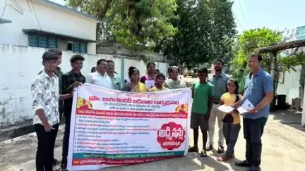 ధర్మారం: నంది మేడారంలో బడిబాట కార్యక్రమం.. సర్కారు బడుల్లోనే విద్యార్థులను చేర్పించాలని కోరిన ఉపాధ్యాయులు