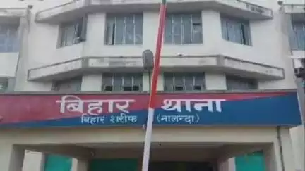 बिहार: सुंदरगढ़ मोहल्ले से पुलिस ने शराब के नशे में एक व्यक्ति को किया गिरफ्तार
