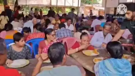 বাঁকুড়া ১: মনোহরতলা এলাকায় হরিনাম সংকীর্তন কে কেন্দ্র করে নরনারায়ন সেবা
