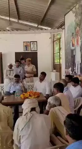 अलवर: नेता प्रतिपक्ष टीकाराम जूली ने मोती डूंगरी स्थित कार्यालय पर की जनसुनवाई