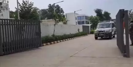 पटना ग्रामीण: ऑपरेशन स्नो लेपर्ड में शहीद बिहार रेजीमेंट के जवान को पटना एयरपोर्ट पर श्रद्धांजलि दी गई
