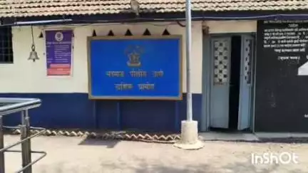 नांदगाव: एसबीआय बँकेमध्ये महिलेचे पैसे परस्पर काढून घेणाऱ्या बँक मॅनेजरसह त्याच्या सहकार्यावर मनमाड शहर पोलिसात गुन्हा दाखल