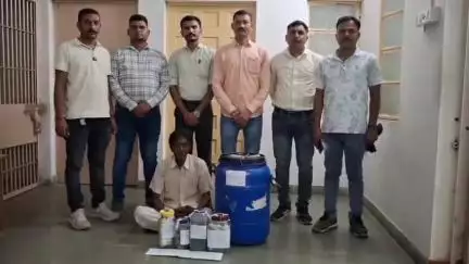 ગોધરા: જિલ્લા SOG પોલીસે પાધોરા ગામે થી રૂ. ૨૫,૪૪૦ ના પોષ ડોડા ના જથ્થા સાથે એક ઇસમને ઝડપી પાડ્યો