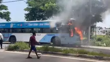 ತಿರುಮಕೂಡಲು ನರಸೀಪುರ: ಬನ್ನೂರಿನಲ್ಲಿ ಹೊತ್ತಿ ಉರಿದ ಬಸ್ ಅದೃಷ್ಟವಶಾತ್ ಪ್ರಾಣಾಪಾಯದಿಂದ ಪ್ರಯಾಣಿಕರು ಪಾರು