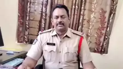 రంపచోడవరం దేవీపట్నం పోలీస్ స్టేషన్ల పరిధిలో నాటుసారా, బెల్ట్ షాప్స్‌పై కేసులు నమోదు: సీఐ రవికుమార్