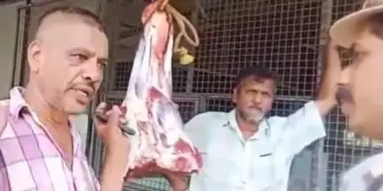 കൊട്ടാരക്കര: ഏരൂർ അയിലറയിൽ അനധികൃത ഇറച്ചി വിൽപ്പനശാല പോലീസ് പൂട്ടിച്ചു