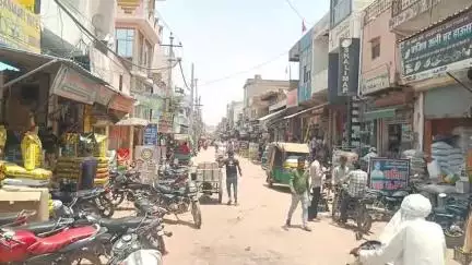 नूह: बकरीद को लेकर बाजारों में भीड़, डीसी बोले- प्रतिबंधित पशु की कुर्बानी बर्दाश्त नहीं, पुलिस प्रशासन अलर्ट