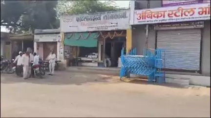 धुळे: लामकानी गावात ५० वर्षीय व्यक्तीचा विषारी औषध प्राशन केल्याने मृत्यू, सोनगीर पोलिसांत आकस्मिक मृत्यूची नोंद