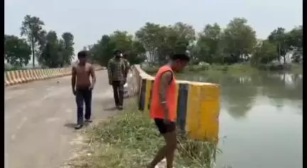 ਗੁਰਦਾਸਪੁਰ: ਬੱਬੇਹਾਲੀ ਨਹਿਰ ਵਿੱਚ ਇੱਕ ਨੌਜਵਾਨ ਨੇ ਬੀਤੀ ਰਾਤ ਮਾਰੀ ਛਾਲ ਪਿੰਡ ਦੇ ਹੀ ਇੱਕ ਵਿਅਕਤੀ ਉੱਪਰ ਲਗਾਏ ਜਲੀਲ ਕਰਨ ਦੇ ਆਰੋਪ