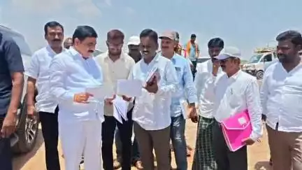 రాయదుర్గం: హెచ్ ఎల్ సి అత్యవసర మరమత్తు పనులు శరవేగంగా జరుగుతున్నాయని పనుల పరిశీలనలో ప్రభుత్వ విప్ కాలవశ్రీనివాసులు వెల్లడి
