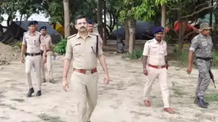 सबौर: सबौर थाना क्षेत्र में गंगा नदी में कटाव रोकने के काम में बाधा डालने और रंगदारी मांगने के आरोप में 6 लोगों पर मामला दर्ज