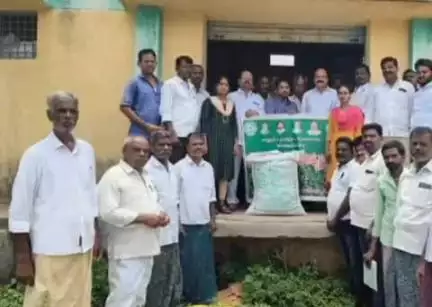 కళ్యాణదుర్గం: పాసు బుక్కు ఉన్న ప్రతి రైతుకు సబ్సిడీ వేరుశనగ విత్తన కాయలు పంపిణీ చేస్తాం: కంబదూరులో మండల వ్యవసాయాధికారి జాఫర్