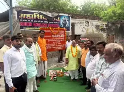 राजातालाब: पीएम मोदी की सांसद निधि से रोहनिया विधानसभा में विकास कार्य शुरू, बीजेपी एमएलसी ने किया शिलान्यास