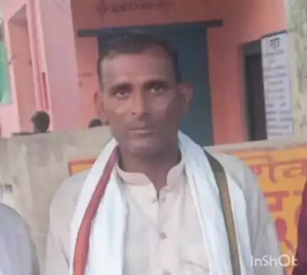 कासगंज: बिलराम कस्बे में सड़क पर खड़े 40 वर्षीय राहगीर को मैक्स पिकअप ने मारी टक्कर, हादसे में राजगीर की हुई मौत
