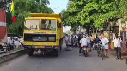 பண்ருட்டி: பண்ருட்டி நான்கு முனை சந்திப்பில் லாரி மோதிய விபத்தில் தொழிலாளி உயிரிழப்பு போலீசார் விசாரணை