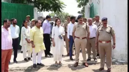 बड़ौत: डीएम-एसपी ने बकरीद पर्व को शांतिपूर्ण संपन्न कराने के लिए बड़ौत क्षेत्र में ईदगाह एवं नमाज स्थल का किया निरीक्षण