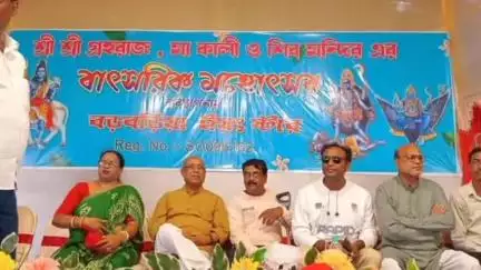 বারাসাত ১: বরবড়িয়া ইয়ংস্টার ক্লাবের ব্যবস্থাপনায় গ্রহরাজ, মাকালি ও শিব মন্দিরের বাৎসরিক মহোৎসব অনুষ্ঠানে উপস্থিত  খাদ্যমন্ত্রী