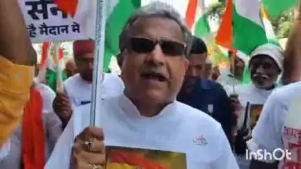 लखनौर: कछुआ हाट से जानो-मानो पोखर तक ऑपरेशन सिन्दूर की सफलता पर निकली तिरंगा यात्रा में उद्योग मंत्री नीतीश मिश्रा ने भाग लिया