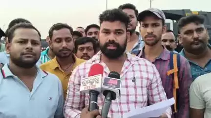 ଅନୁଗୋଳ: ୫ ଦଫା ଦାବି ନେଇ କେସିସିଏଲ୍ କର୍ମଚାରୀଙ୍କ କାର୍ଯ୍ୟାଳୟ ସମ୍ମୁଖରେ ଆନ୍ଦୋଳନ; ପ୍ରତିକ୍ରିୟା ରଖିଲେ ସୁନିଲ ସାହୁ