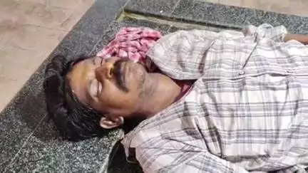 అనంతపురం జిల్లా కొర్రకోడులో అప్పుల బాధ తాళలేక రైతు ఆత్మహత్య