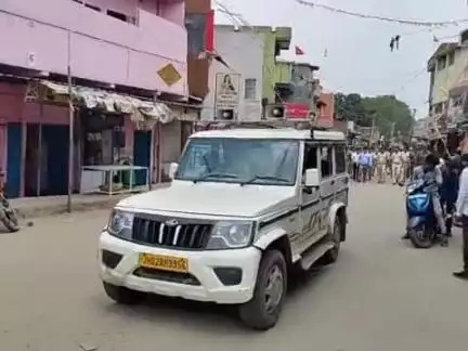 बरकागाँव: बकरीद को लेकर बड़कागांव में मॉक ड्रिल के बाद फ्लैग मार्च, डीसी, एसपी, एसडीएम हुए शामिल