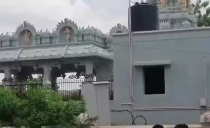 రాజంపేట: తాళ్లపాక అన్నమయ్య ఉద్యానవనంలో శనివారం నిర్వహిస్తున్న యోగాంధ్ర కార్యక్రమానికి జరుగుతున్న ఏర్పాట్లు