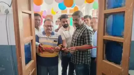 मधुबन: मधुबन न्यू प्राथमिक स्वास्थ्य केंद्र पर एसीएमओ ने कोल्ड चेन प्वाइंट का शुभारंभ किया