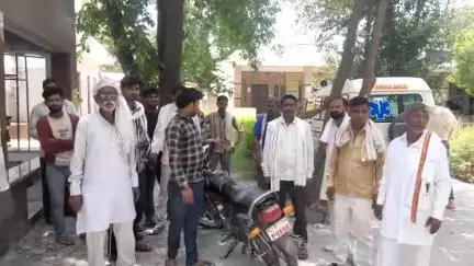मथुरा: गांव तेहरा में बुलेट ना मिलने पर नवविवाहिता को पति ने मारकर फांसी पर लटकाया