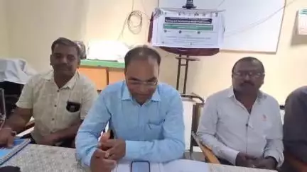 నర్సాపూర్: స్వయం సహాయక గ్రూపుల సభ్యులకు శిక్షణ తరగతులు నిర్వహించిన అధికారులు