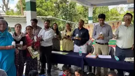 पिथौरागढ़: जिले में विकसित कृषि संकल्प अभियान के तहत वैज्ञानिकों द्वारा दूरस्थ क्षेत्र में जाकर योजनाओं की जानकारी दी जा रही है