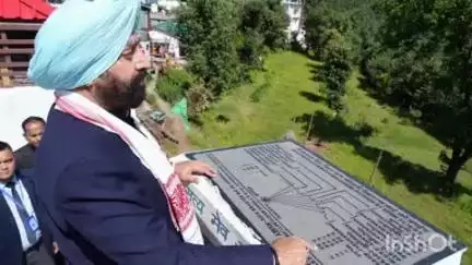 बागेश्वर: राज्यपाल लेफ्टिनेंट जनरल गुरमीत सिंह ने बागेश्वर जिले के प्रसिद्ध पर्यटन स्थल अनाशक्ति आश्रम का भ्रमण किया