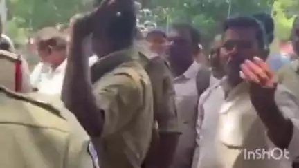 ఖైరతాబాద్: ఆర్టీసీ భవన్ వద్ద ఉద్రిక్తత.. ఎండికి వినతిపత్రం ఇచ్చేందుకు వచ్చిన కార్మికులను అడ్డుకున్న పోలీసులు