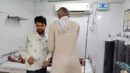 महोबा: लक्ष्मणपुरा की एक विवाहिता ने अज्ञात कारणों से किया जहरीले पदार्थ का सेवन, जिला अस्पताल में इलाज जारी
