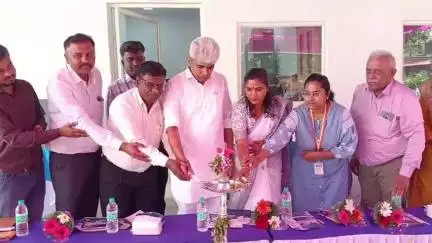 ತುಮಕೂರು: ಹಿರೇಹಳ್ಳಿಯಲ್ಲಿ ಕೈಗಾರಿಕೆ ಭೇಟಿ, ಮಾಹಿತಿ ಹಾಗೂ ಸಂವಾದ ಕಾರ್ಯಕ್ರಮ; ಕೆಪಿಸಿಸಿ ಉಪಾಧ್ಯಕ್ಷ ಮುರುಳೀಧರ್ ಹಾಲಪ್ಪ ಭಾಗಿ