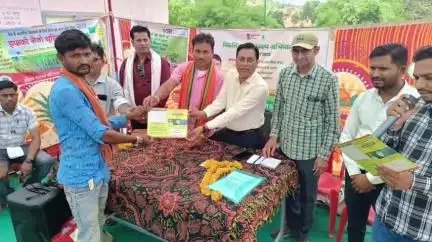 पाटी: चिकल कुआ वाड़ी में कृषि संकल्प अभियान के शिविर का आयोजन, वृक्षारोपण में किसान हुए शामिल