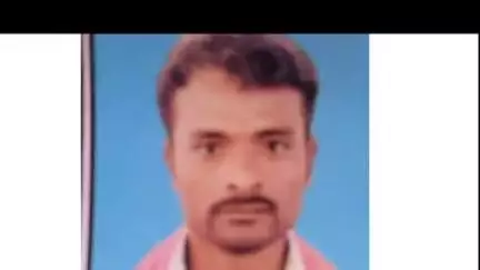 अतर्रा: बेलदान गांव के पास खेत की रखवाली करने जा रहे किसान को अज्ञात वाहन ने कुचला, हादसे में किसान की हुई दर्दनाक मौत