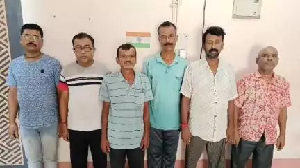 রানাঘাট ২: ময়ুরহাটে জুয়ার আসর থেকে 15765 টাকা সহ গ্রেফতার 6 জুয়াড়ি, রানাঘাট আদালতে পাঠালো হাসখালি পুলিশ