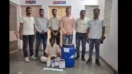 ઘોઘંબા: ઘોઘંબા તાલુકાના પાધોરા ગામે કરીયાણાની દુકાનમાંથી પોષ ડોડા સાથે આરોપીને ઝડપતી જિલ્લા SOG પોલીસ