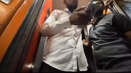स्वतंत्रता संग्राम सेनानी एक्सप्रेस में अवैध वसूली का मामला हो रहा वायरल, प्रयागराज रेल प्रबंधन ने जांच के आदेश दिए