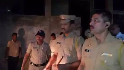 कामठी: गांधीनगर येथील गोडाऊन मध्ये कत्तलीसाठी बांधून ठेवलेल्या 238 गोवंशाची करण्यात आली सुटका