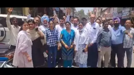 ग्राम विकास अधिकारी से हुई मारपीट के मामले में राजस्थान ग्राम विकास अधिकारी संघ ने कार्रवाई को लेकर एसपी को सौंपा ज्ञापन