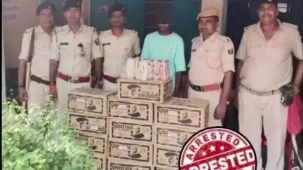 सहदेई बुजुर्ग: सुल्तानपुर: पुलिस ने छापेमारी कर 198 लीटर विदेशी शराब के साथ एक कारोबारी को किया गिरफ्तार