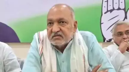 दुर्ग: दुर्ग के राजीव भवन में पूर्व मंत्री ने युक्तियुक्तकरण को लेकर की पत्रकार वार्ता, दी जानकारी