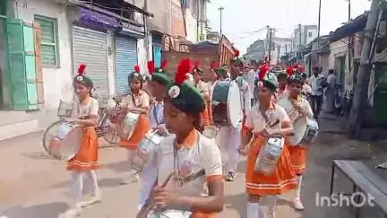 বর্ধমান ১: বর্ধমান শ্যাম সেবা মন্ডলের উদ্যোগে উত্তরফটক বড়বাজার হনুমান মন্দির হতে শোভাযাত্রা বের হলো উপস্থিত বিধায়ক