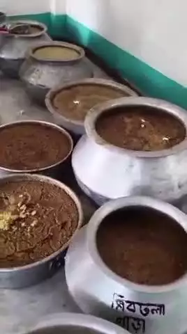 মুরারই ২: রুদ্রনগর পূর্ব পাড়ায় ধুলোট কে কেন্দ্র করে খিচুড়ি প্রসাদ খাওয়ানো হল এলাকাবাসীদের