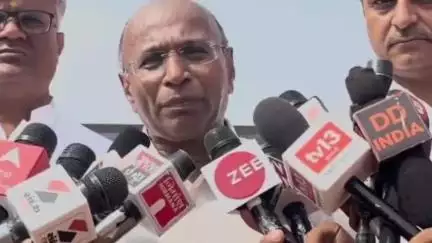 અમદાવાદ શહેર: AMC દ્વારા પ્લાસ્ટિક રિસાયકલ માટે 7 બોટલ કર્શર મશીન  મૂકવામાં આવ્યા, સ્ટેન્ડિંગ કમિટી ચેરમેન દેવાંગ દાણીની પ્રતિક્રિયા..