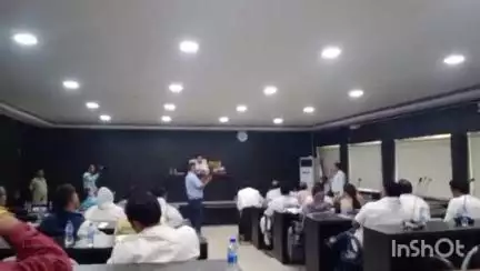 सिंगरौली: नगर निगम परिषद की विशेष बैठक नगर निगम अध्यक्ष की अध्यक्षता में शुरू, कई विषयों पर हुई चर्चा