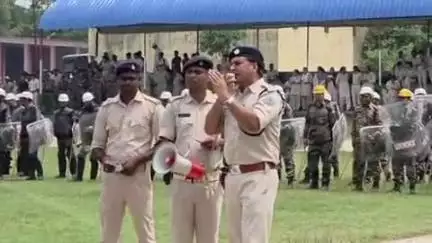 चास: बोकारो सेक्टर 12 में बकरीद को लेकर जिला पुलिस का मॉक ड्रिल, एसपी ने संभाली कमान