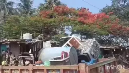 అశ్వారావుపేట: అశ్వారావుపేటలో సెంట్రల్ లైటింగ్ పనుల్లో భాగంగా రోడ్డుకిరువైపులా ఉన్న అక్రమ కట్టడాలను తొలగించిన అధికారులు #localissue